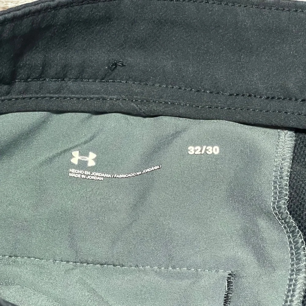 Under Armour Men's Black Golf Chino Pants Size 32x29 UA Performance Flat‎ Front